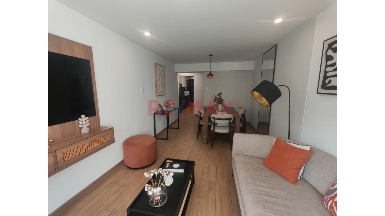 Departamento De Estreno En Miraflores En Venta, Balcón Y Vista A Calle — foto 7