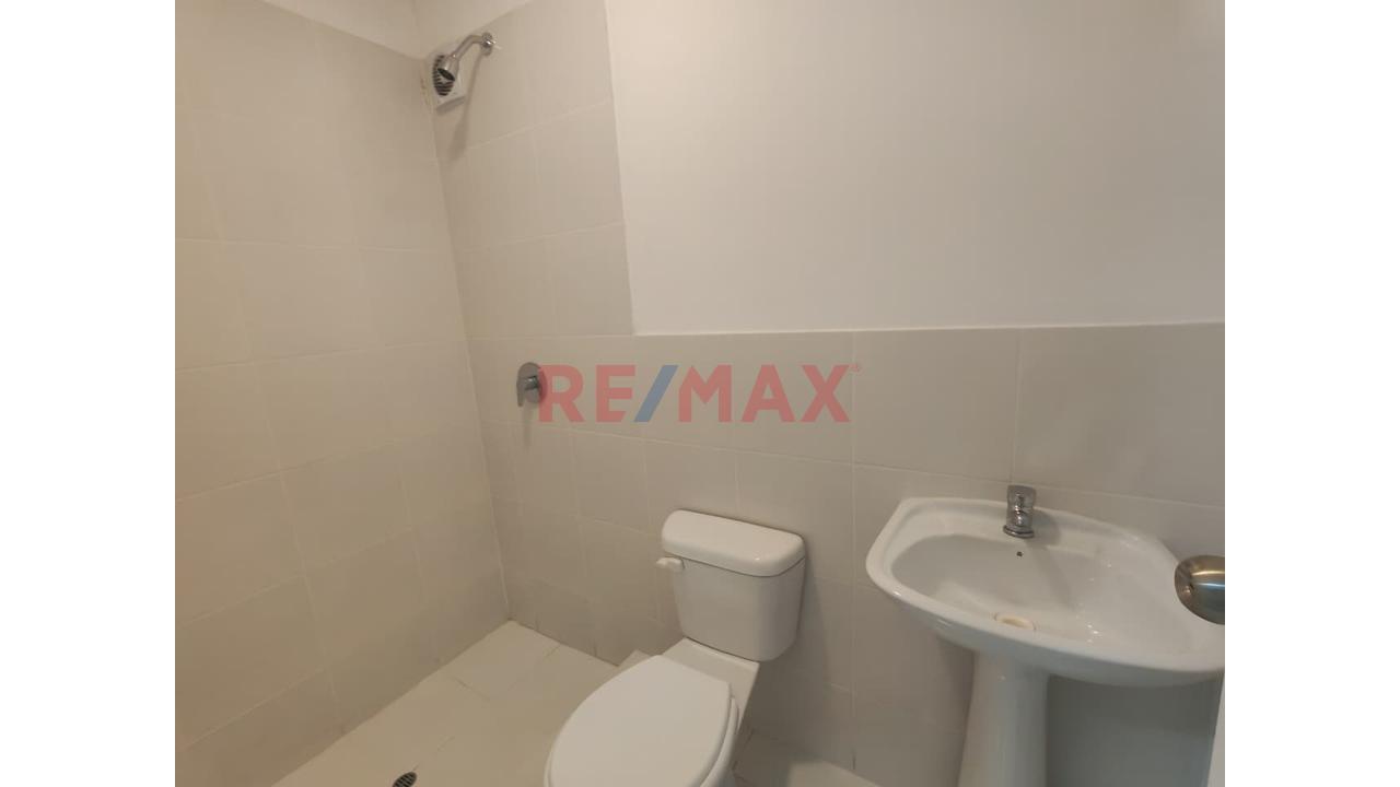 Departamento De Estreno En Miraflores En Venta, Balcón Y Vista A Calle — foto 15