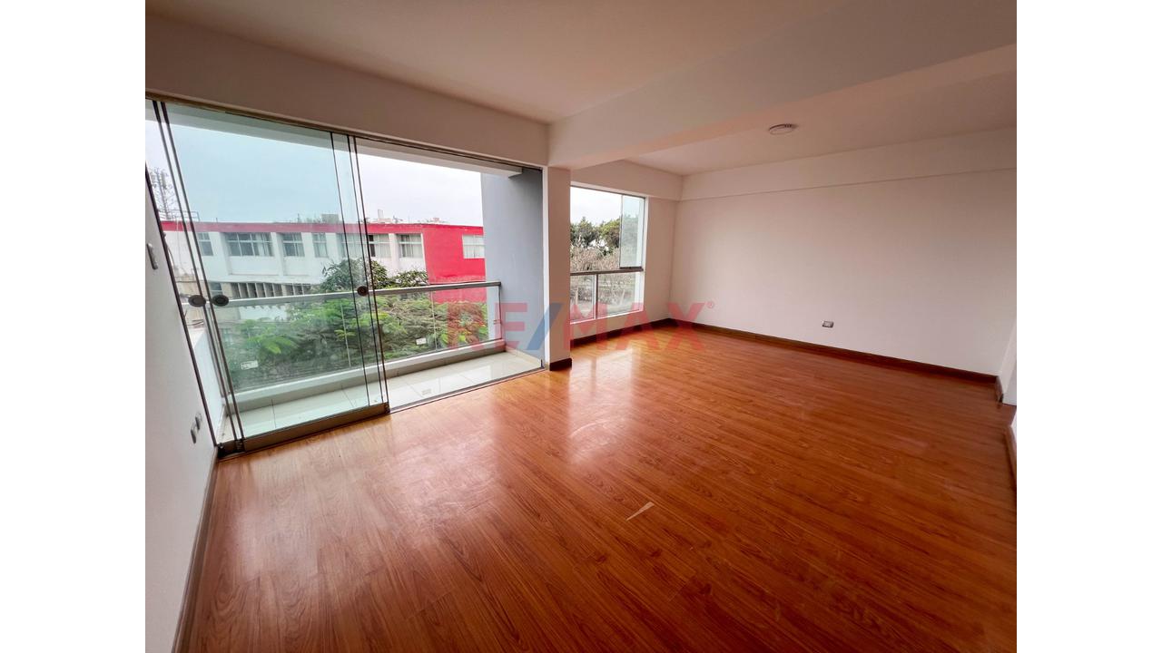 🏡✨Acogedor Y Amplio Departamento Flat Vista Externa Con Balcon Cerca Al Colegio Inmaculada - Surco ✨🏡 — foto 9