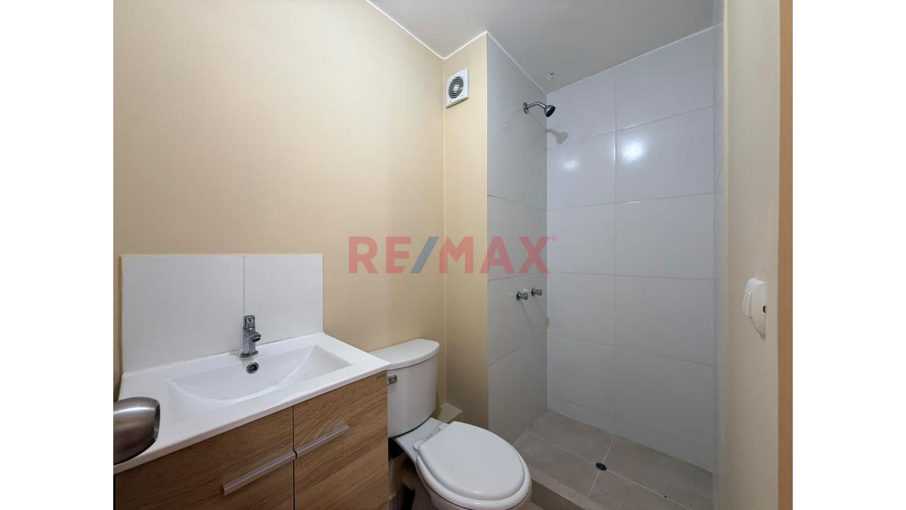 Departamento En San Miguel – Piso 8 | Balcón | 2 Dorm. + Opción A 3 | Condominio Alto Venezuela — foto 10