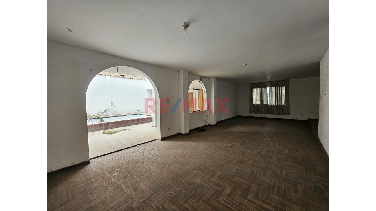 Casa En Esquina De 254 M² Con Piscina – A 1 Cuadra De Av. César Vallejo - 8
