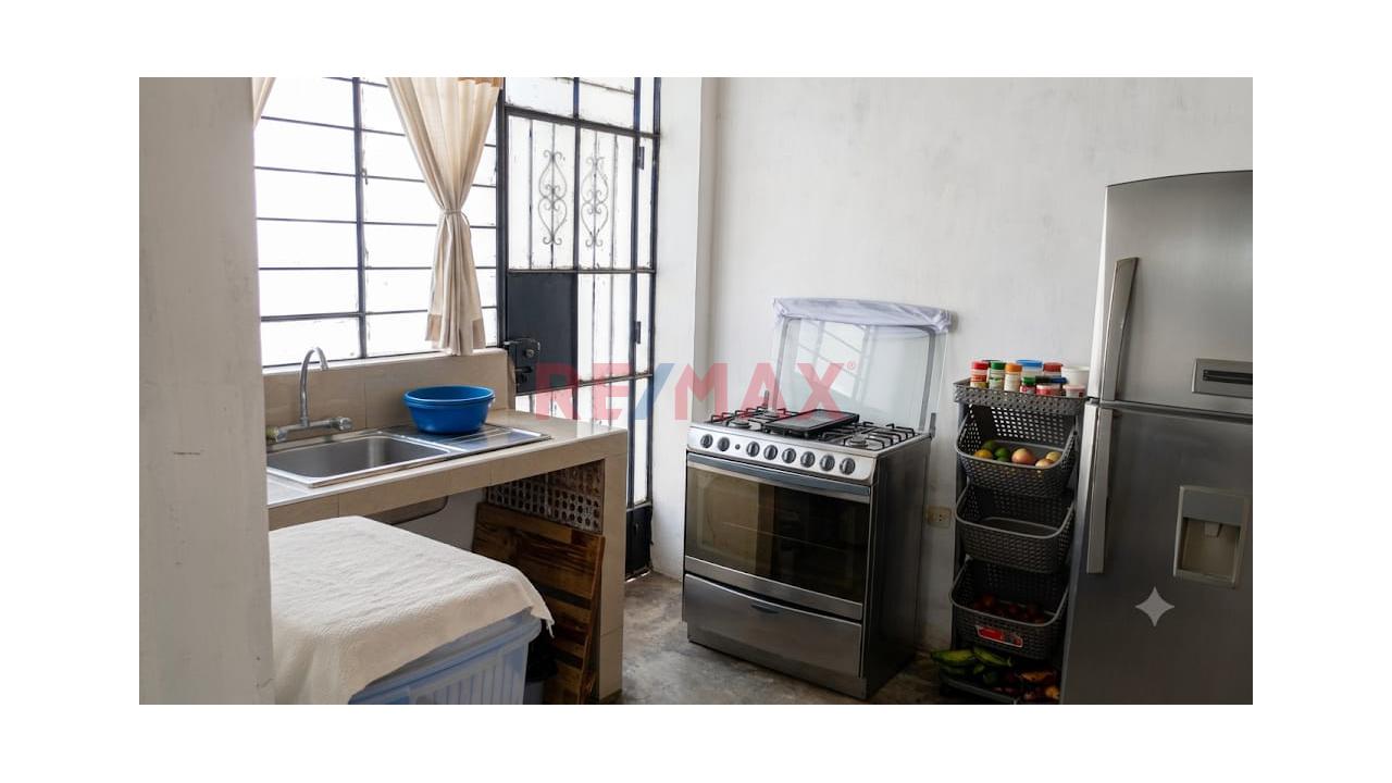 Venta De Casa En El Distrito De Ancon Mz N Lte 23 149M2 - 3