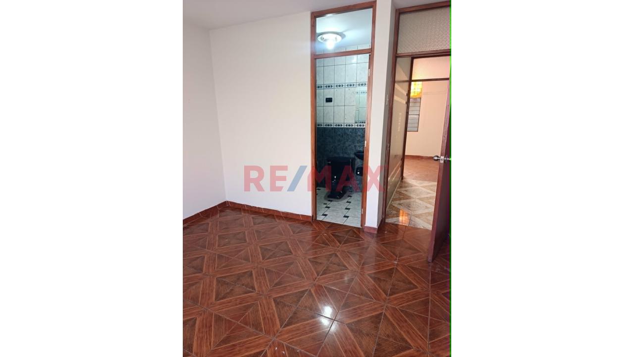 Alquilo Local Comercial 448M, 4 Pisos Mas Azotea, Av. Wiese Sjl - 13