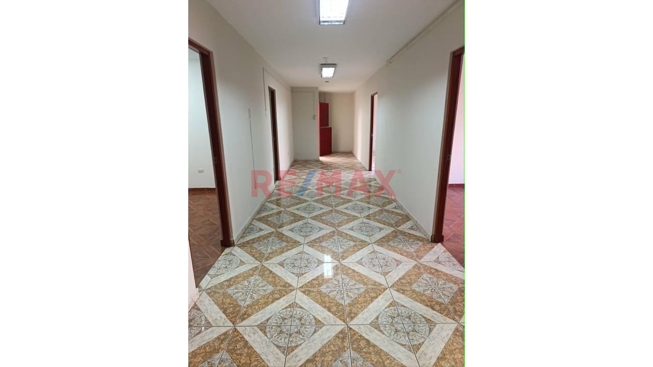 Alquilo Local Comercial 448M, 4 Pisos Mas Azotea, Av. Wiese Sjl - 12