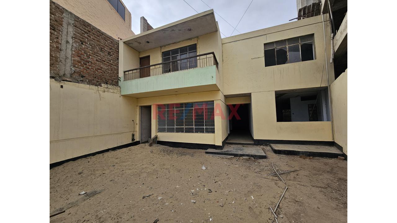 Casa En Venta Como Terreno En Urb. San Fernando – 405 M² En Zona Residencial - 4