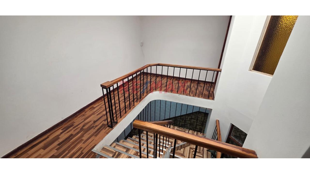 🏡 ¡Vendo Casa De 3 Pisos En Cercado De Lima – Ideal Para Vivir Y Generar Renta! 💰 - 12