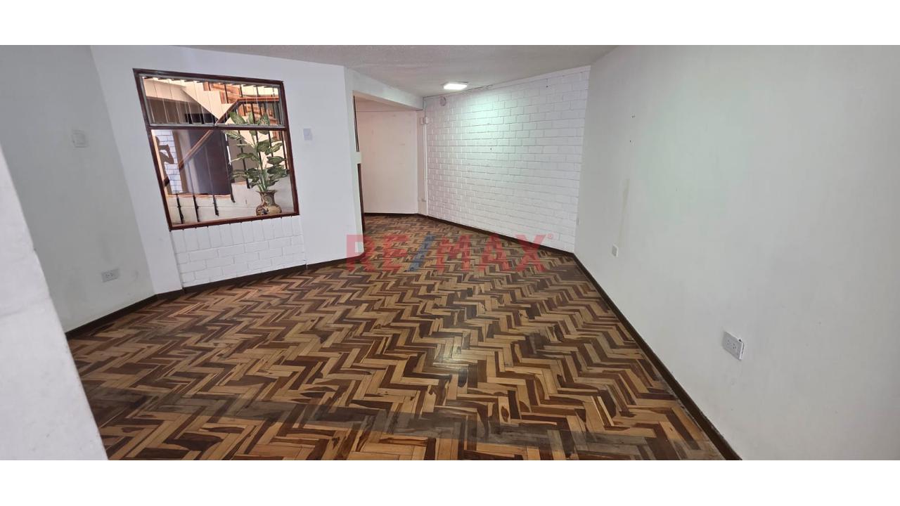🏡 ¡Vendo Casa De 3 Pisos En Cercado De Lima – Ideal Para Vivir Y Generar Renta! 💰 - 16