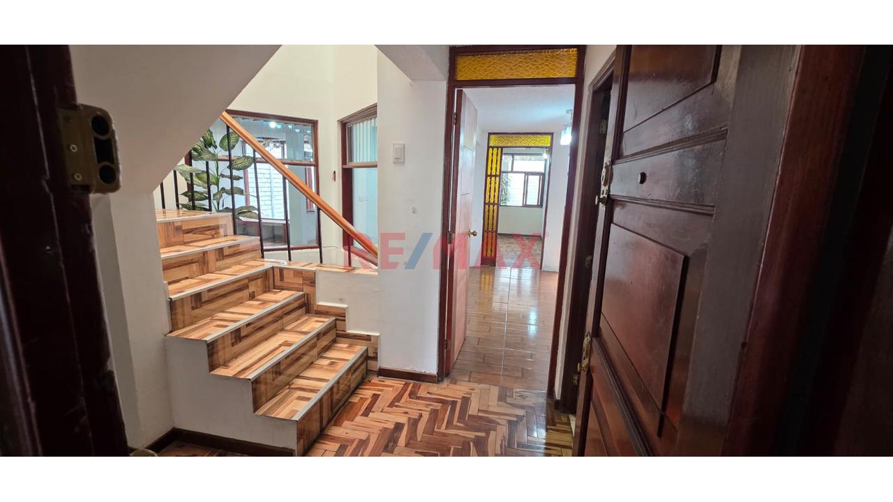🏡 ¡Vendo Casa De 3 Pisos En Cercado De Lima – Ideal Para Vivir Y Generar Renta! 💰 - 18