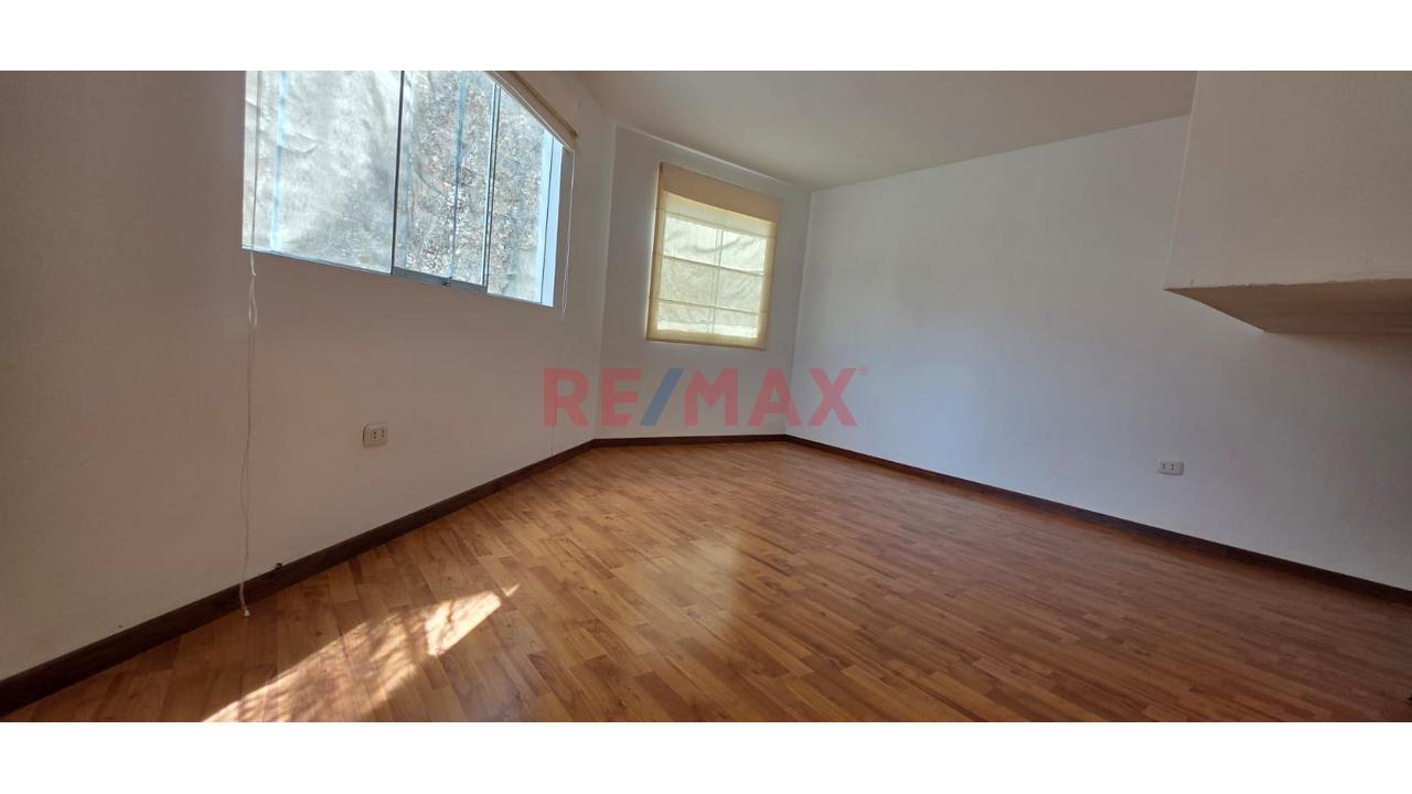 🏡 ¡Vendo Casa De 3 Pisos En Cercado De Lima – Ideal Para Vivir Y Generar Renta! 💰 - 14