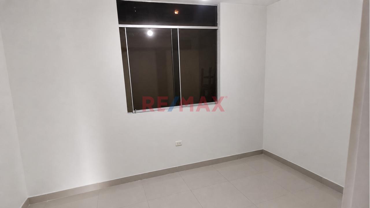 ¿Buscas Un Departamento Cómodo Para Tu Familia Enla Urb. Ignacio Merino? - Cerca A La Udep Y La Utp — foto 3