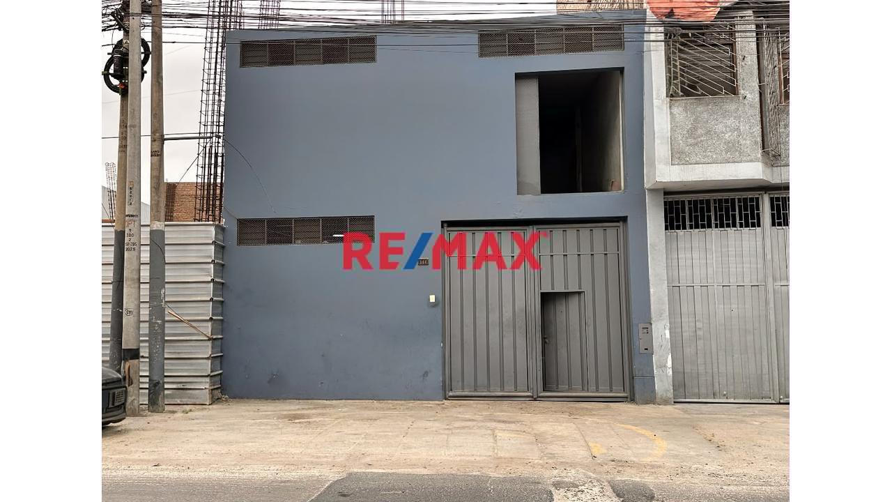 Se Vende Local Industrial /Comercial-Parque Industrial, Callao.