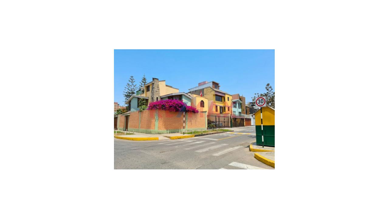 Oportunidad Unica - Casa En Venta – Santa Patricia, La Molina - 4
