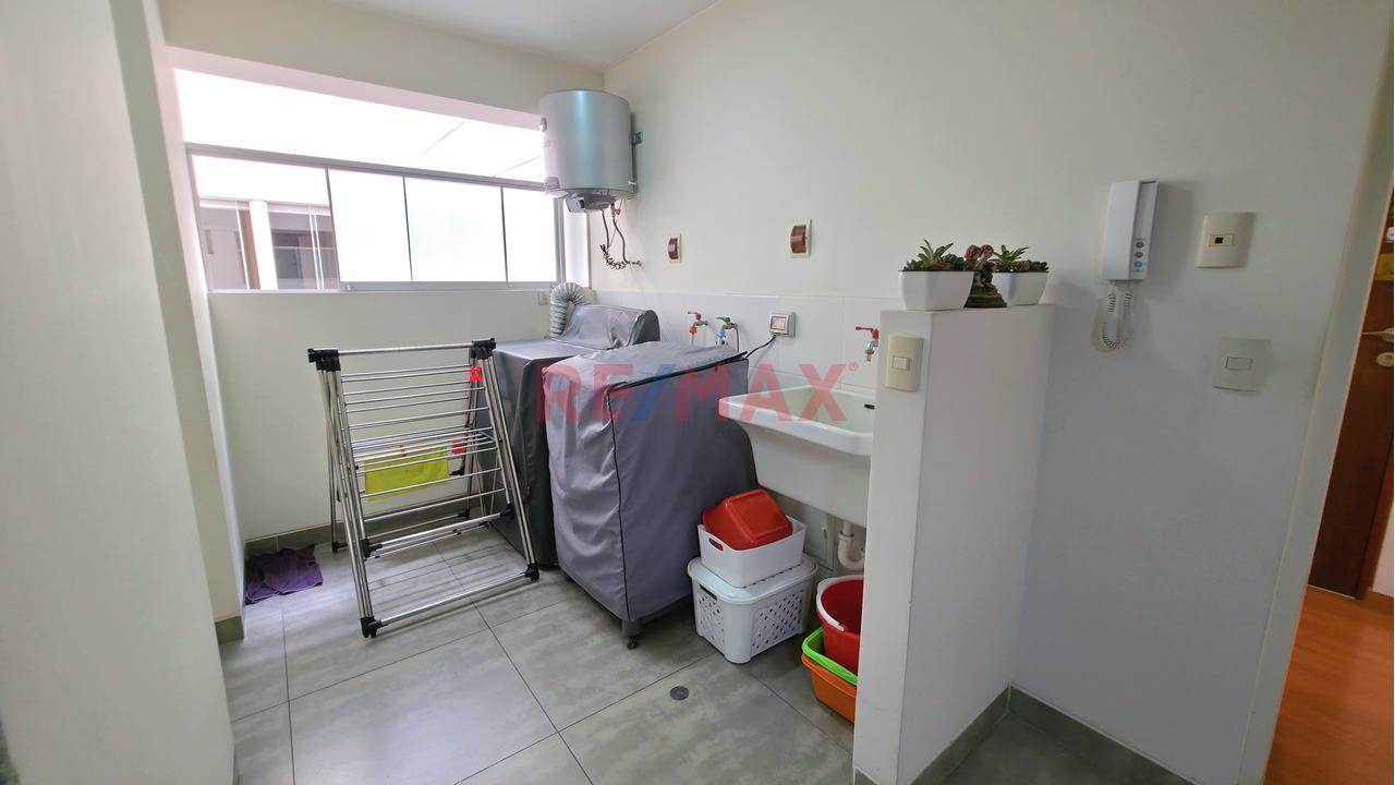 Departamento Flat De 3 Dormitorios En Jr. Marcona Surco - 7