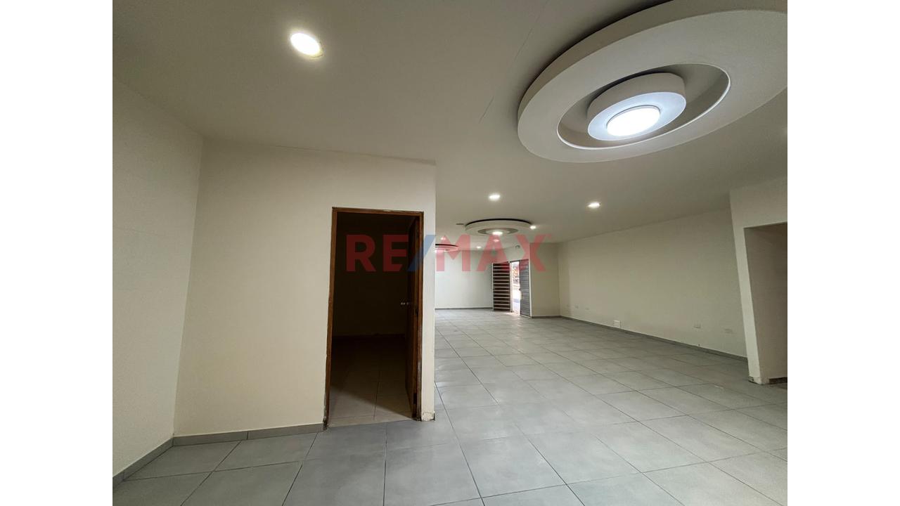 Local Comercial En Avenida Dolores - 4