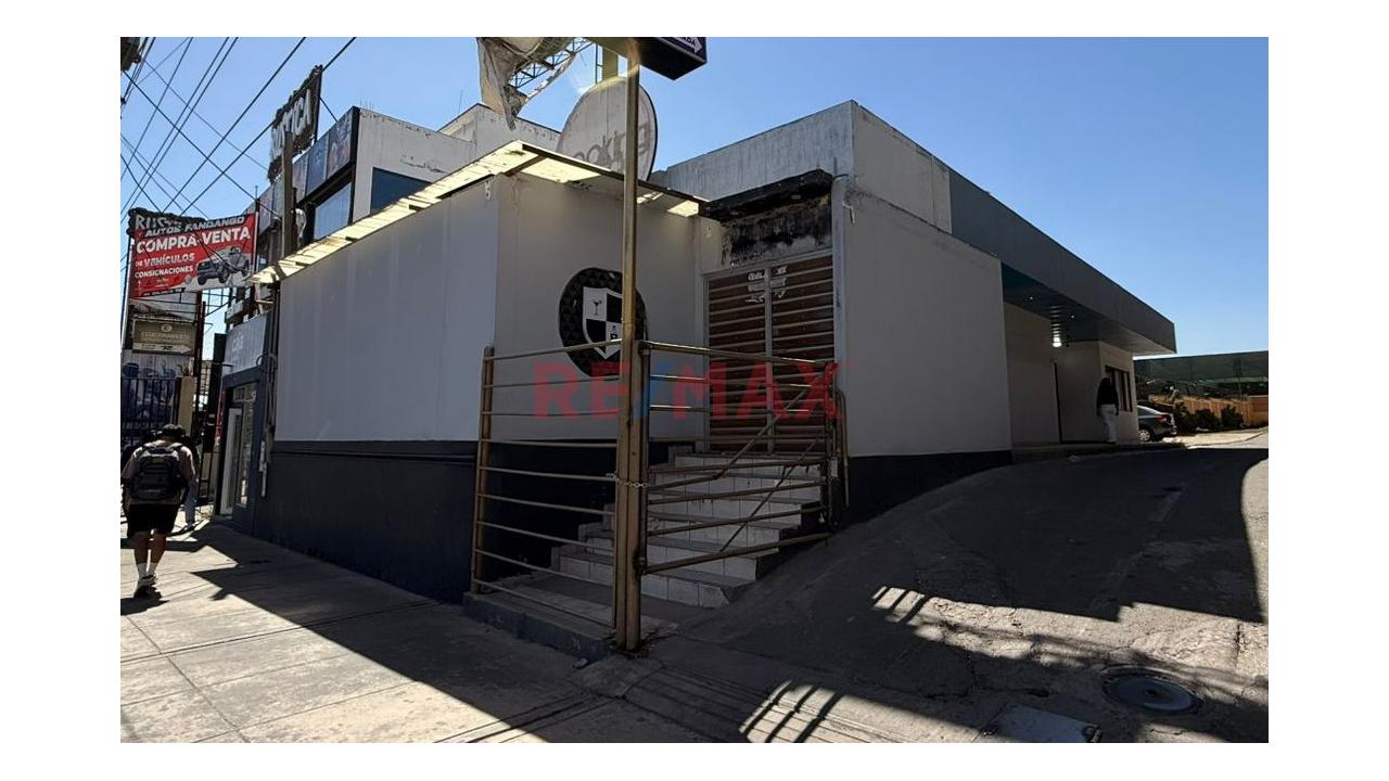 Local Comercial En Avenida Dolores - 1