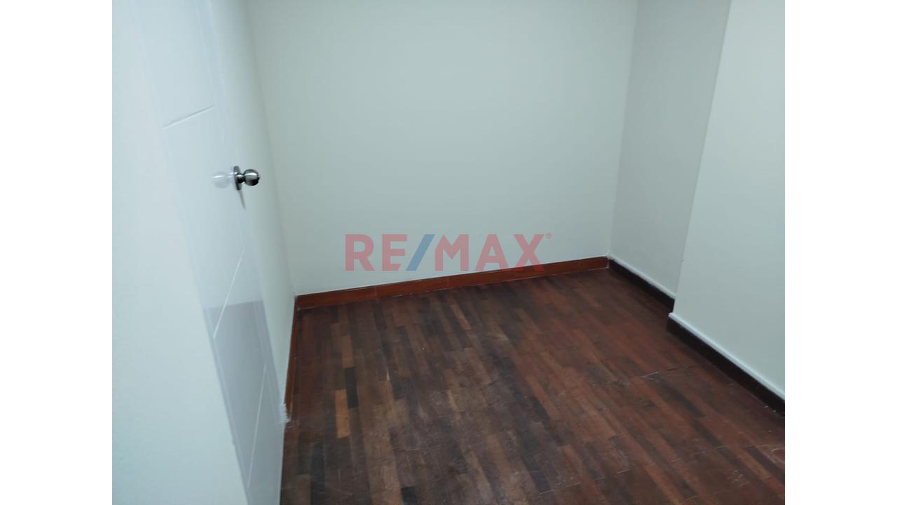Venta De Oficina En Av. Venezuela – Ideal Consultorio U Oficina - 5