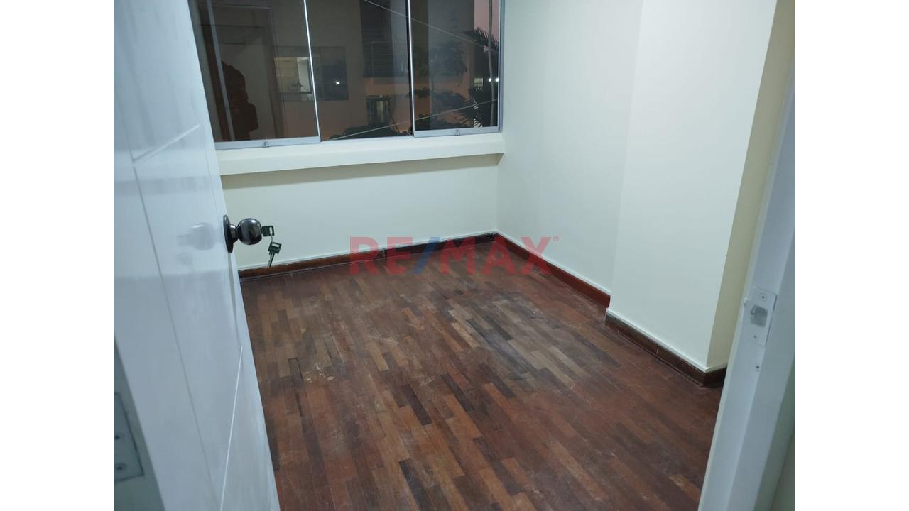 Venta De Oficina En Av. Venezuela – Ideal Consultorio U Oficina - 7