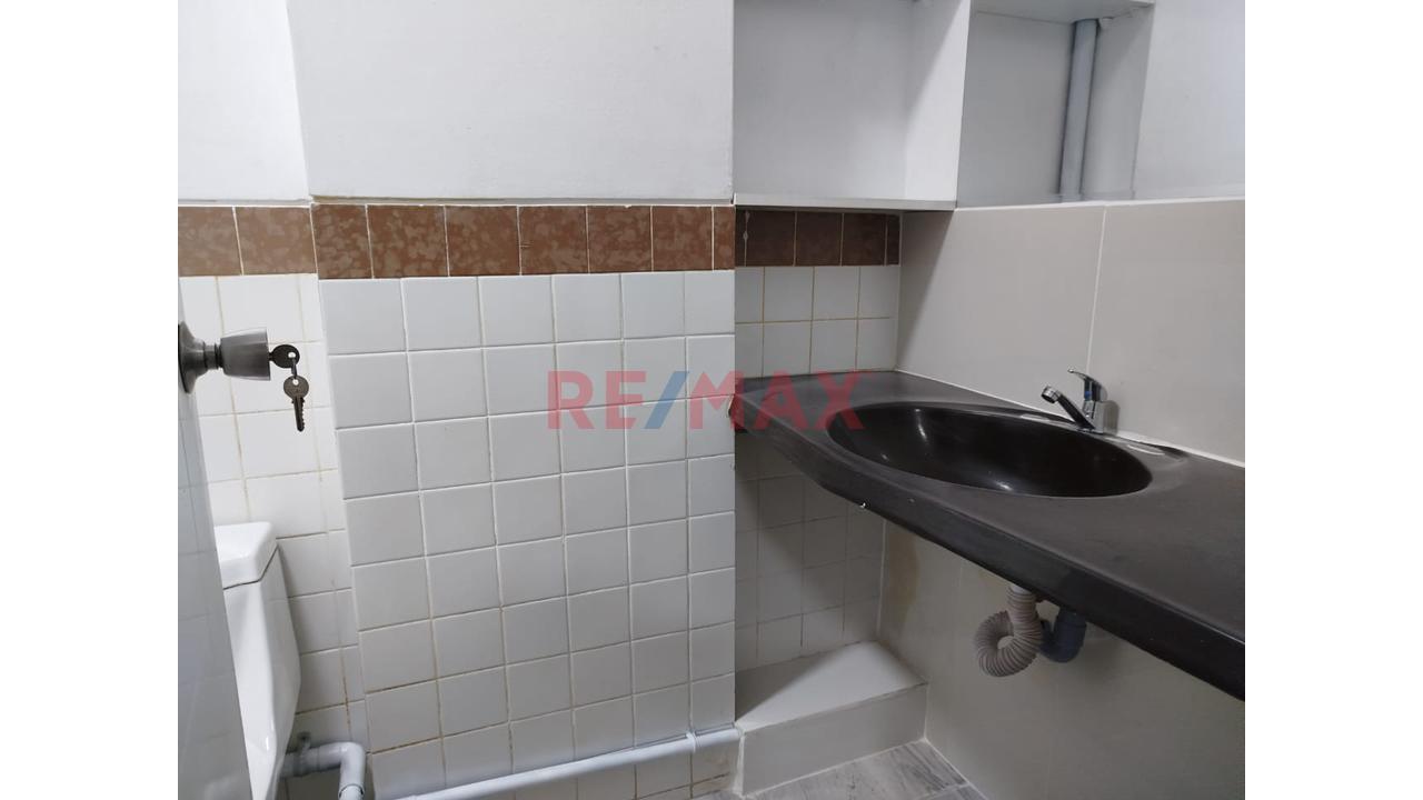 Venta De Oficina En Av. Venezuela – Ideal Consultorio U Oficina - 11