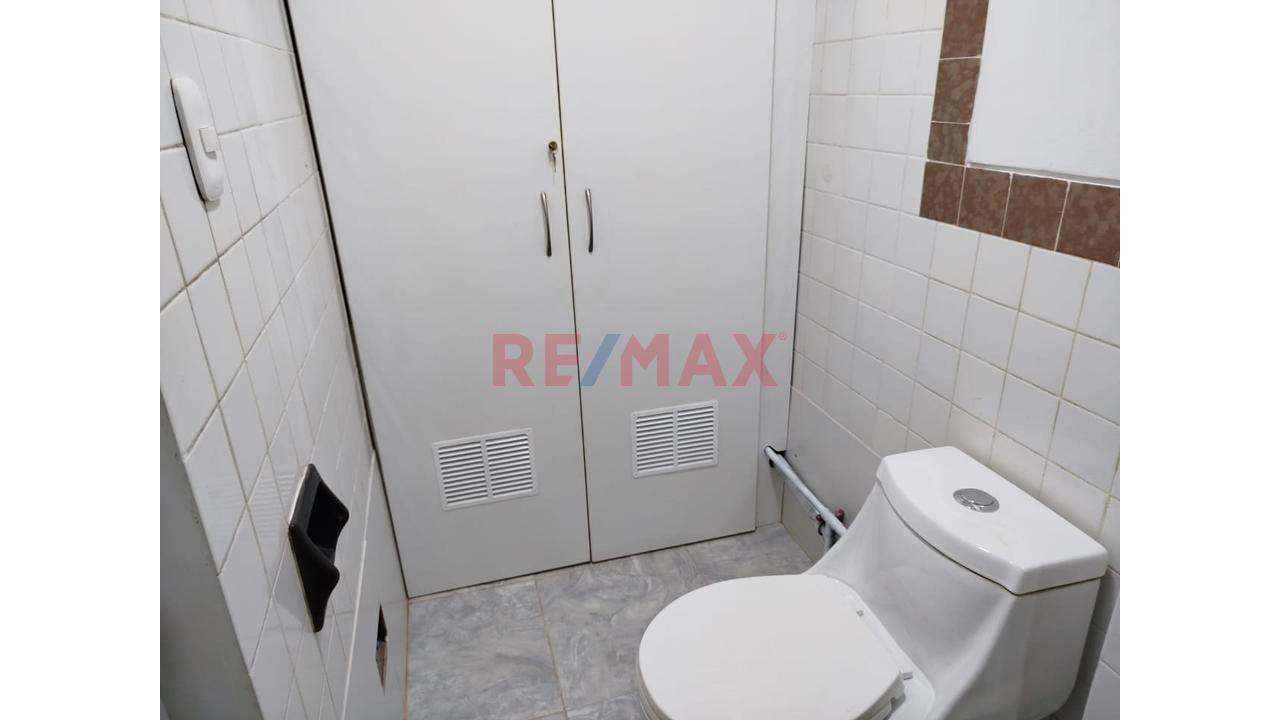 Venta De Oficina En Av. Venezuela – Ideal Consultorio U Oficina - 10