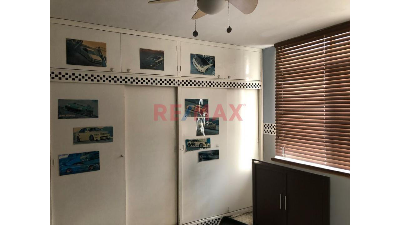 Casa En Venta Miraflores At 301.08 Ac 296 A Una Cuadra Del Parque Quiñones - 7