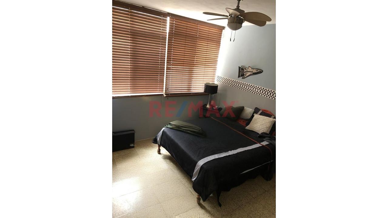 Casa En Venta Miraflores At 301.08 Ac 296 A Una Cuadra Del Parque Quiñones - 6