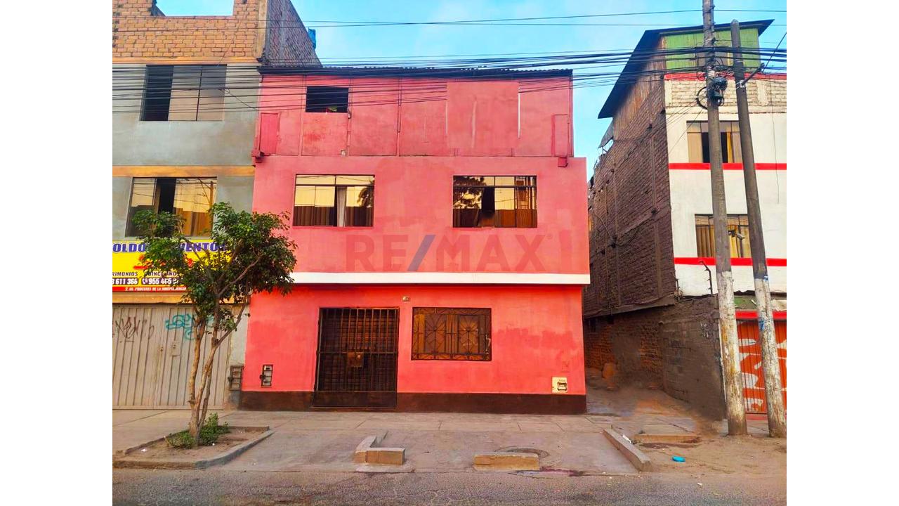Venta De Casa En Avenida Principal Proceres - Ideal Para Vivienda Y Negocio