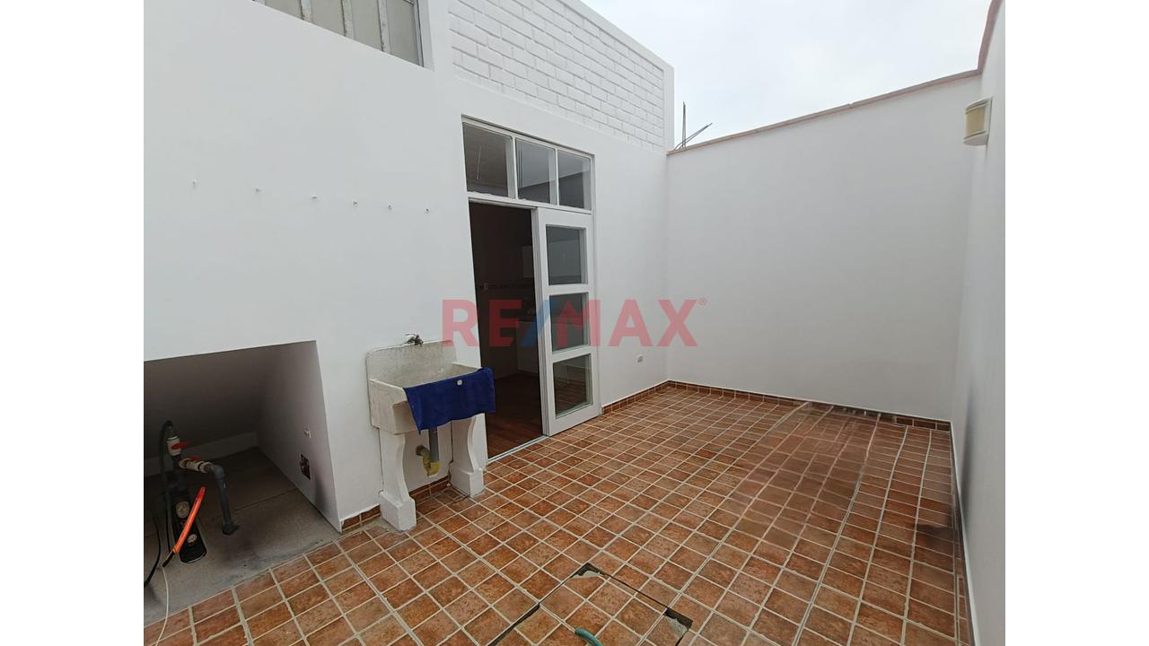 Alquiler De Casa En Exclusivo Condominio De Sunampe - 11