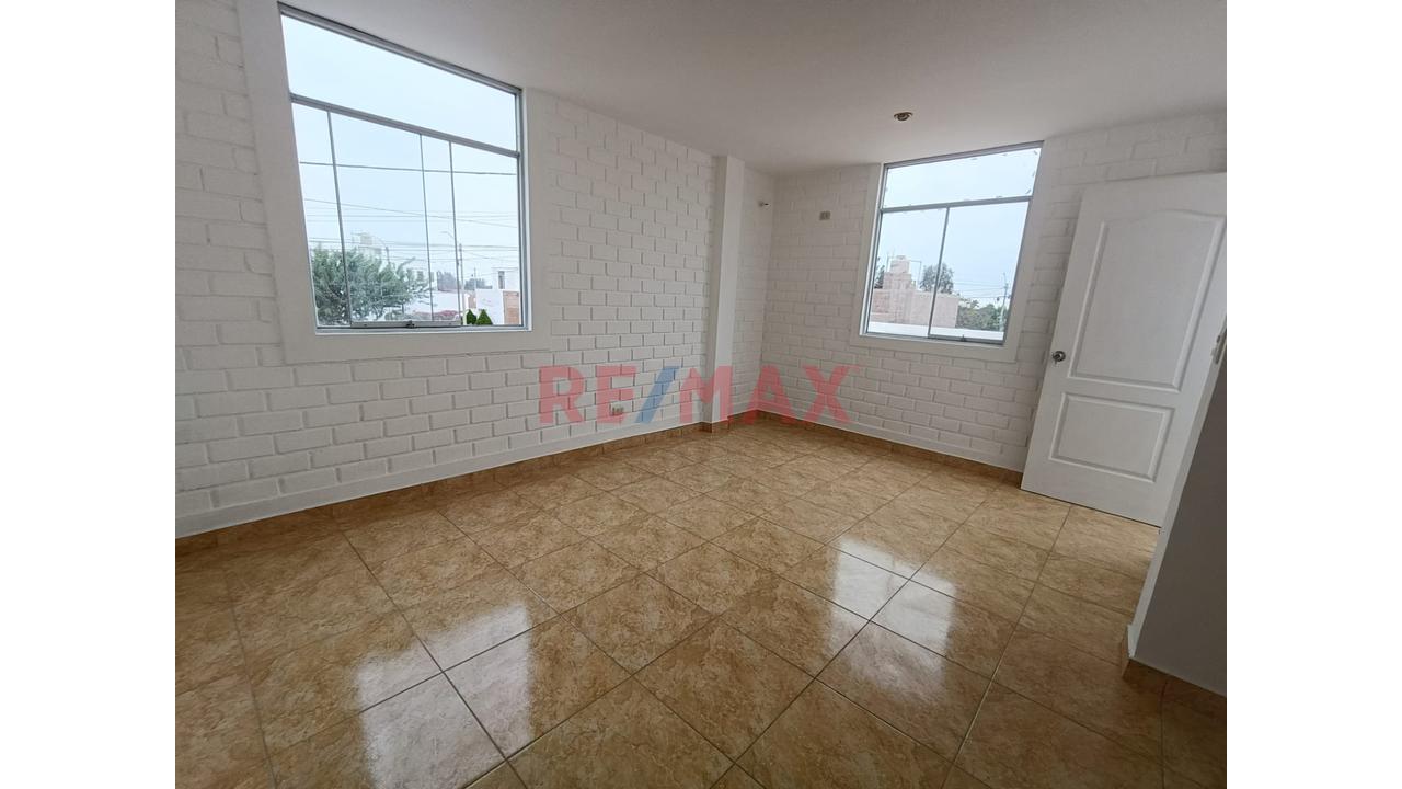 Alquiler De Casa En Exclusivo Condominio De Sunampe - 5
