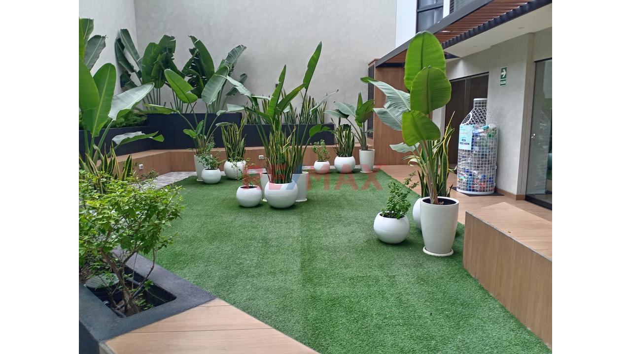 Alquiler De Hermoso  Departamento En La Av,Tomas Marsano En Surquillo — foto 15