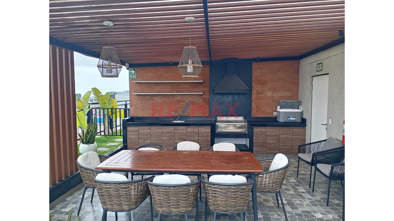 Alquiler De Hermoso  Departamento En La Av,Tomas Marsano En Surquillo — foto 9