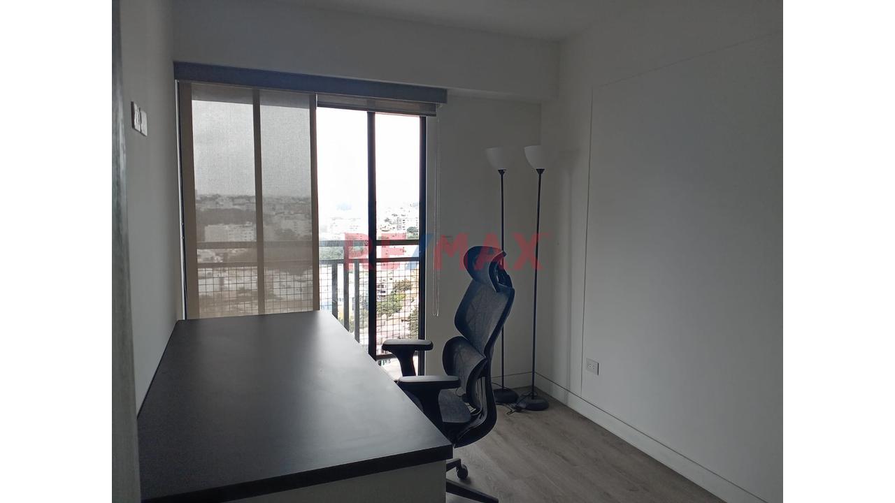 Alquiler De Hermoso  Departamento En La Av,Tomas Marsano En Surquillo — foto 2