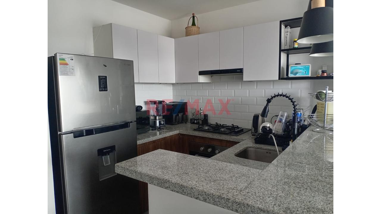 Alquiler De Hermoso  Departamento En La Av,Tomas Marsano En Surquillo — foto 10