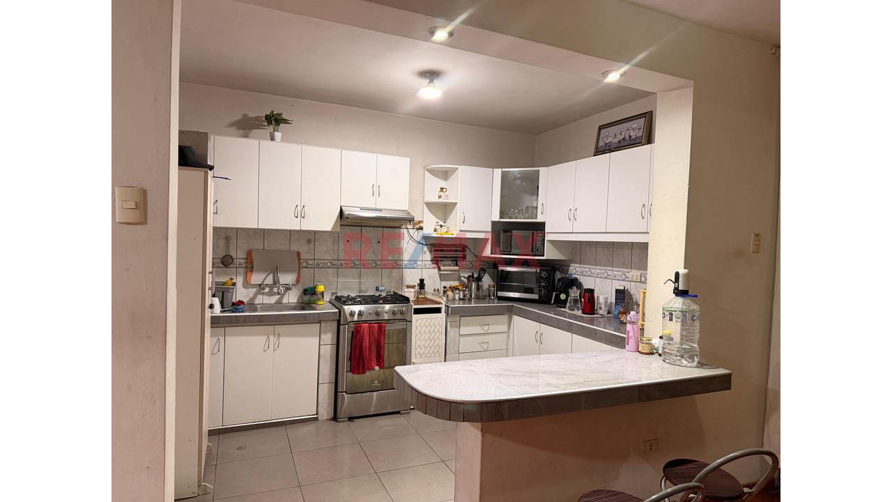 Vendo Acogedora Casa De 3 Pisos — foto 5