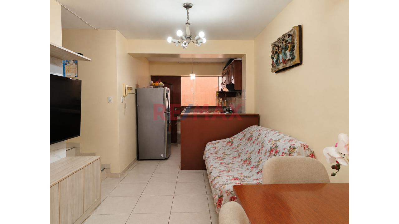 Duplex En Venta Urb. Los Jazmines - 4