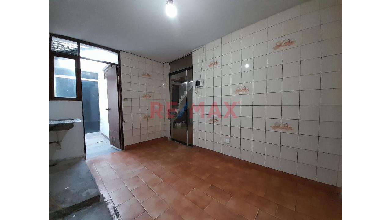 Venta De Casa Con Cochera En Urbanizacion San Diego - Smp — foto 6