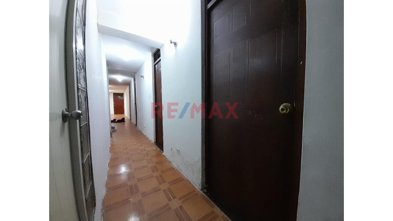 Venta De Casa Con Cochera En Urbanizacion San Diego - Smp — foto 3