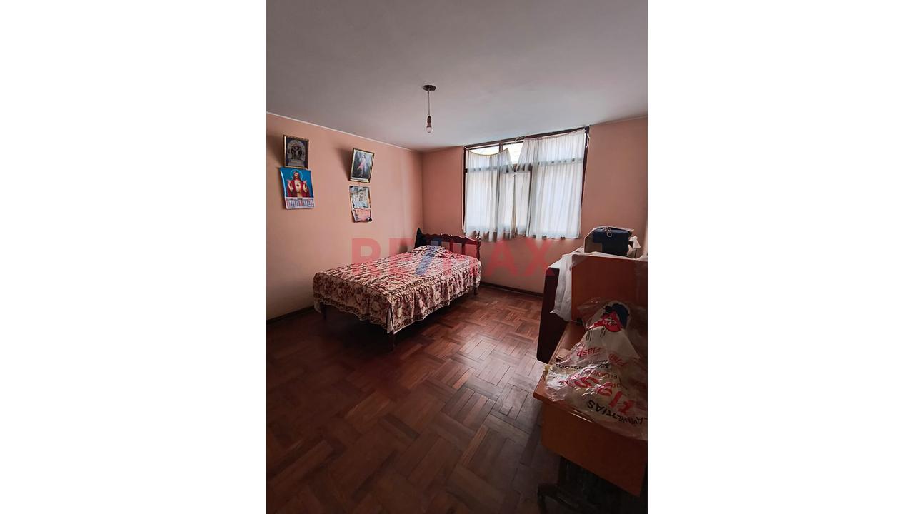 🏡 Casa Amplia En Venta En San Miguel – Urb. Pando - 9