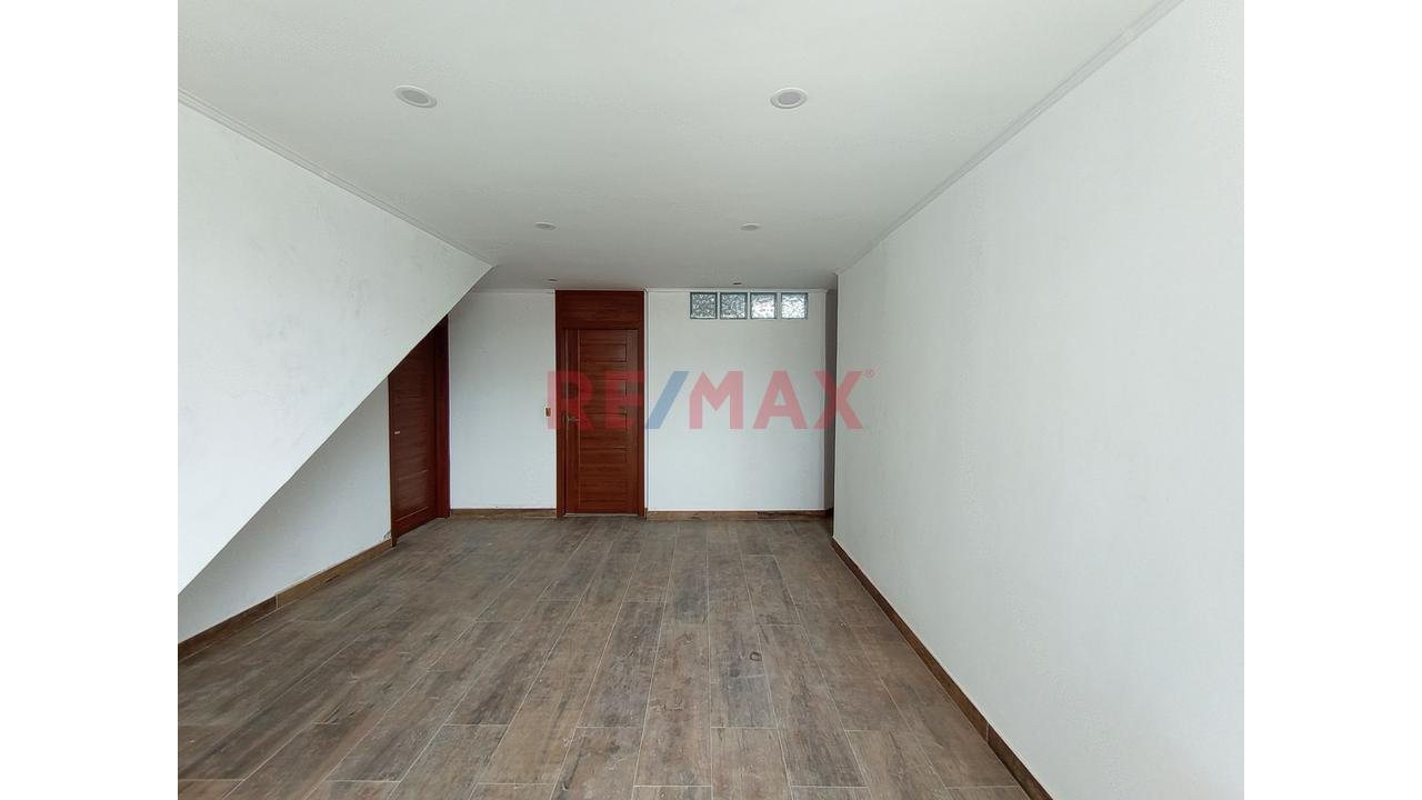 🏡 Amplia Vivienda En El 3Er Piso En San Borja — foto 7
