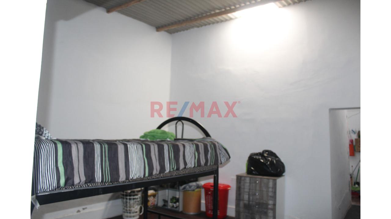 Se Vende Casa En Buena Ubicación Cerca A Avenida Larco, Plaza De Armas De Buenos Aires , Comisaria - 6