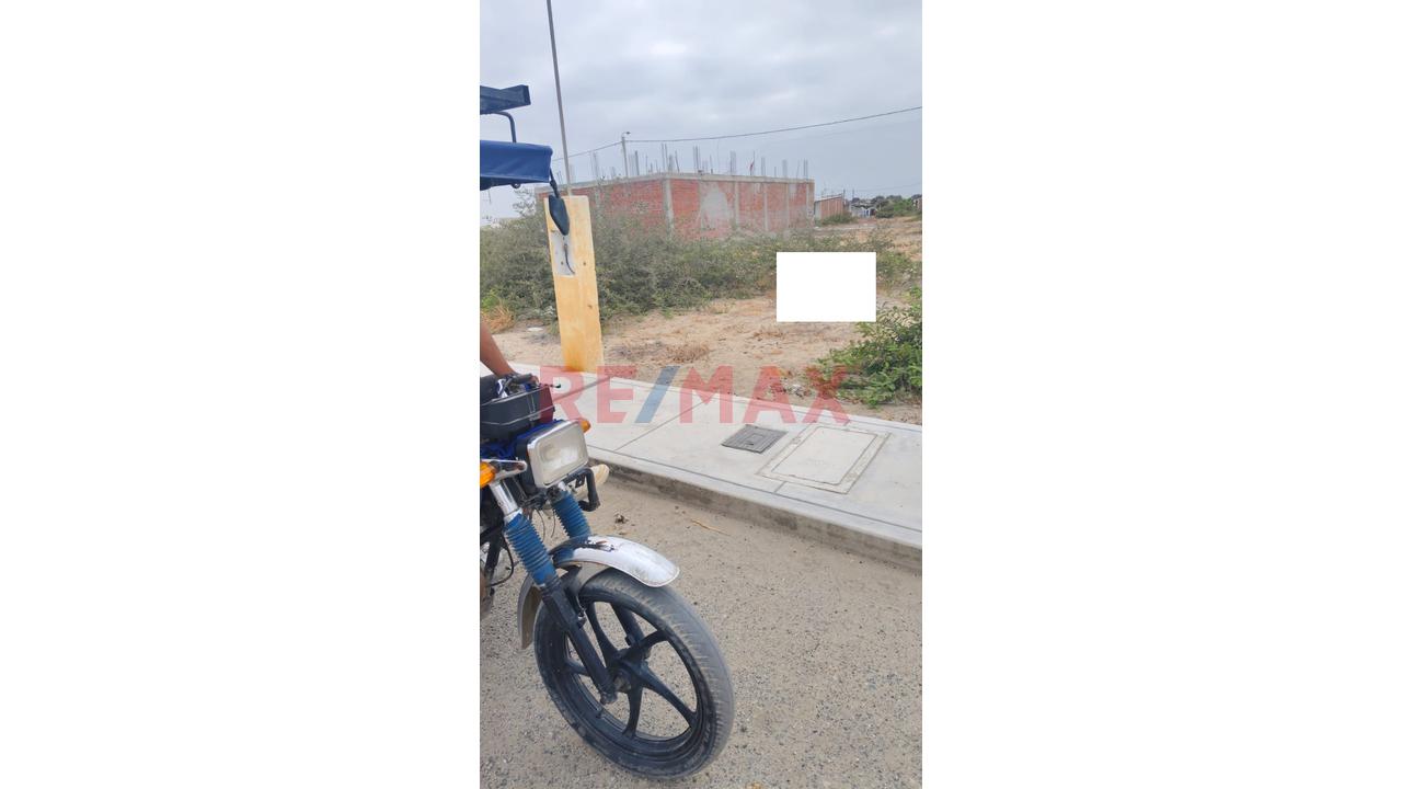Venta De Terreno En Esquina En Urb.Villa Verde 123M2 — foto 3