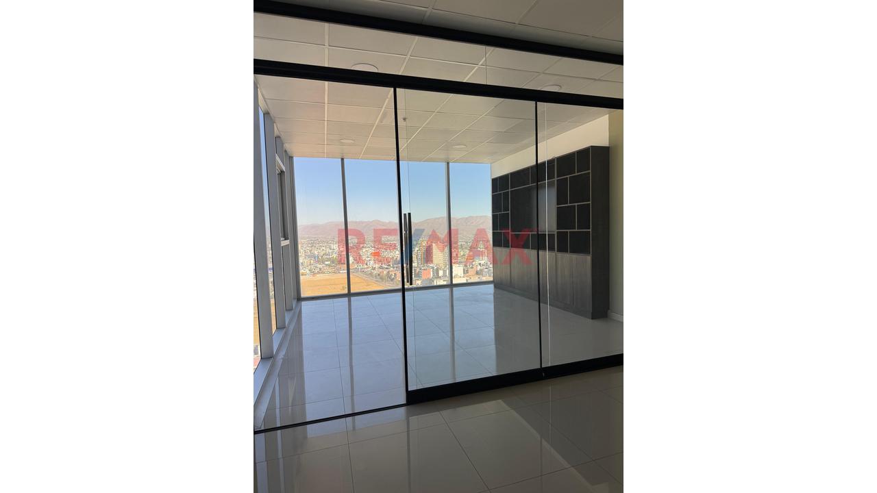 Oficina En Alquiler – City Center Arequipa | Piso 12 — foto 3