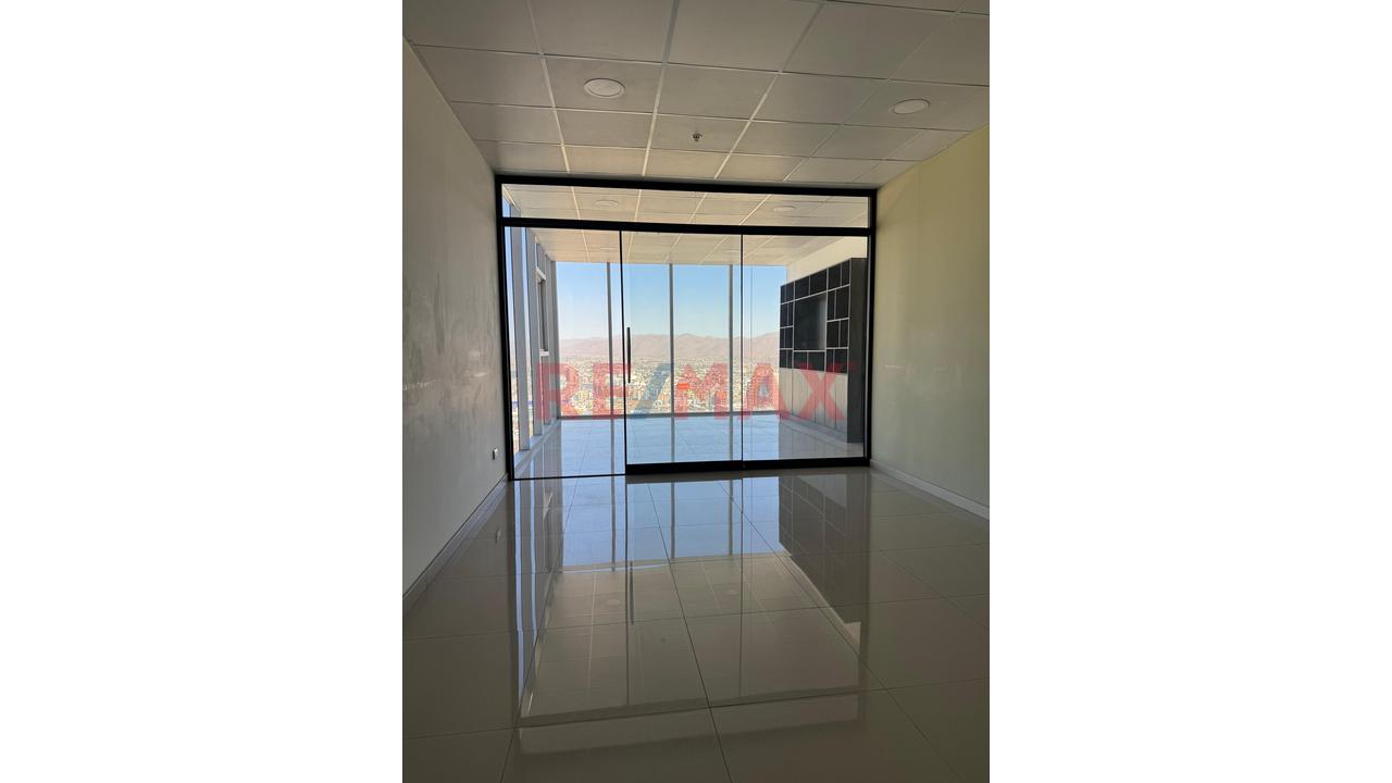 Oficina En Alquiler – City Center Arequipa | Piso 12 — foto 2