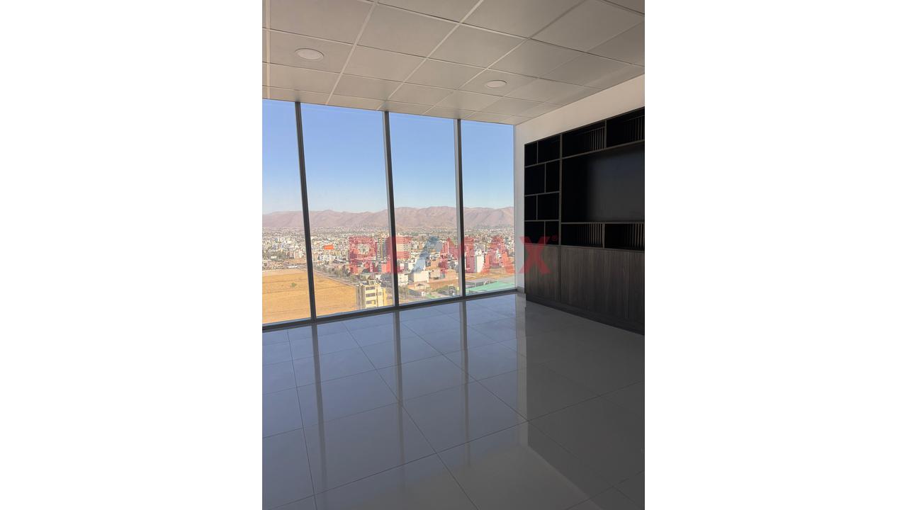 Oficina En Alquiler – City Center Arequipa | Piso 12