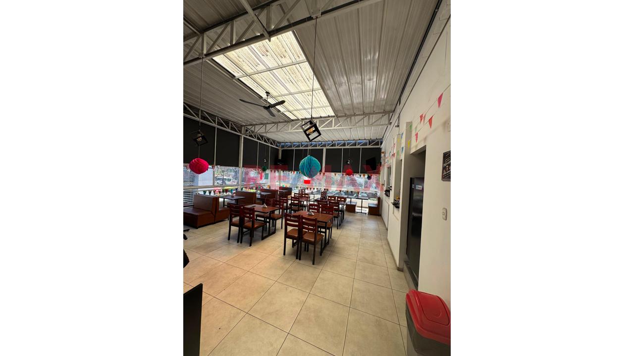 Restaurant En Traspaso En Plena Av. Ejercito - 2