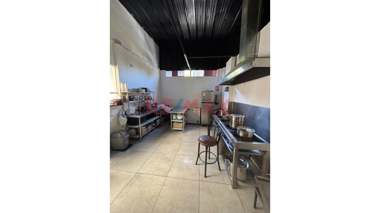 Restaurant En Traspaso En Plena Av. Ejercito - 8