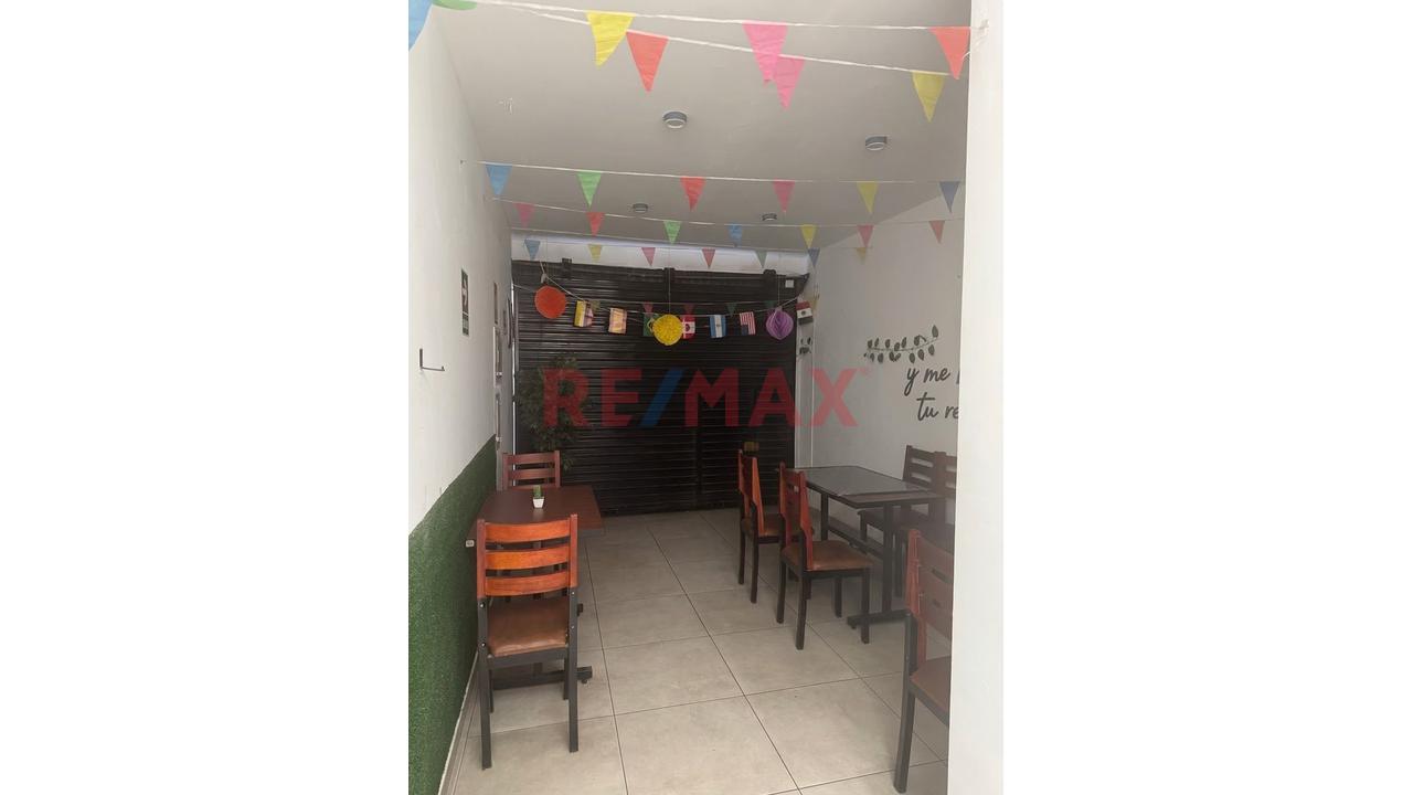 Restaurant En Traspaso En Plena Av. Ejercito - 4