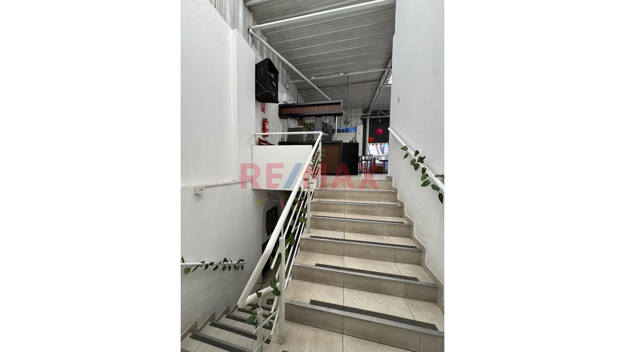 Restaurant En Traspaso En Plena Av. Ejercito - 5