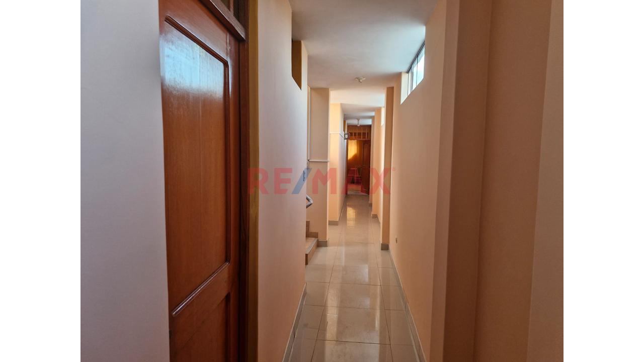 Se Alquila Edificio Comercial - 17 Habitaciones Amobladas U Oficinas - 13