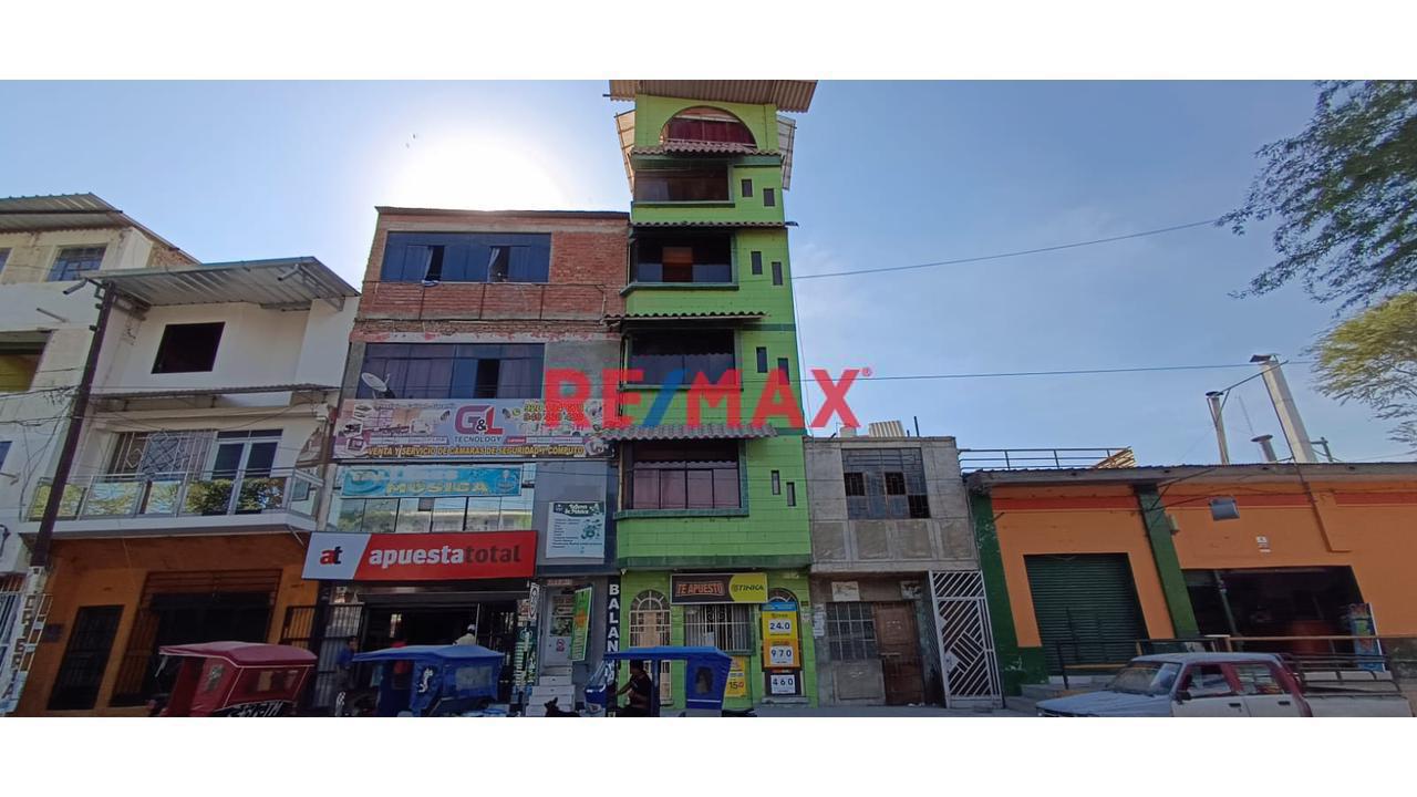 Se Alquila Edificio Comercial - 17 Habitaciones Amobladas U Oficinas - 1