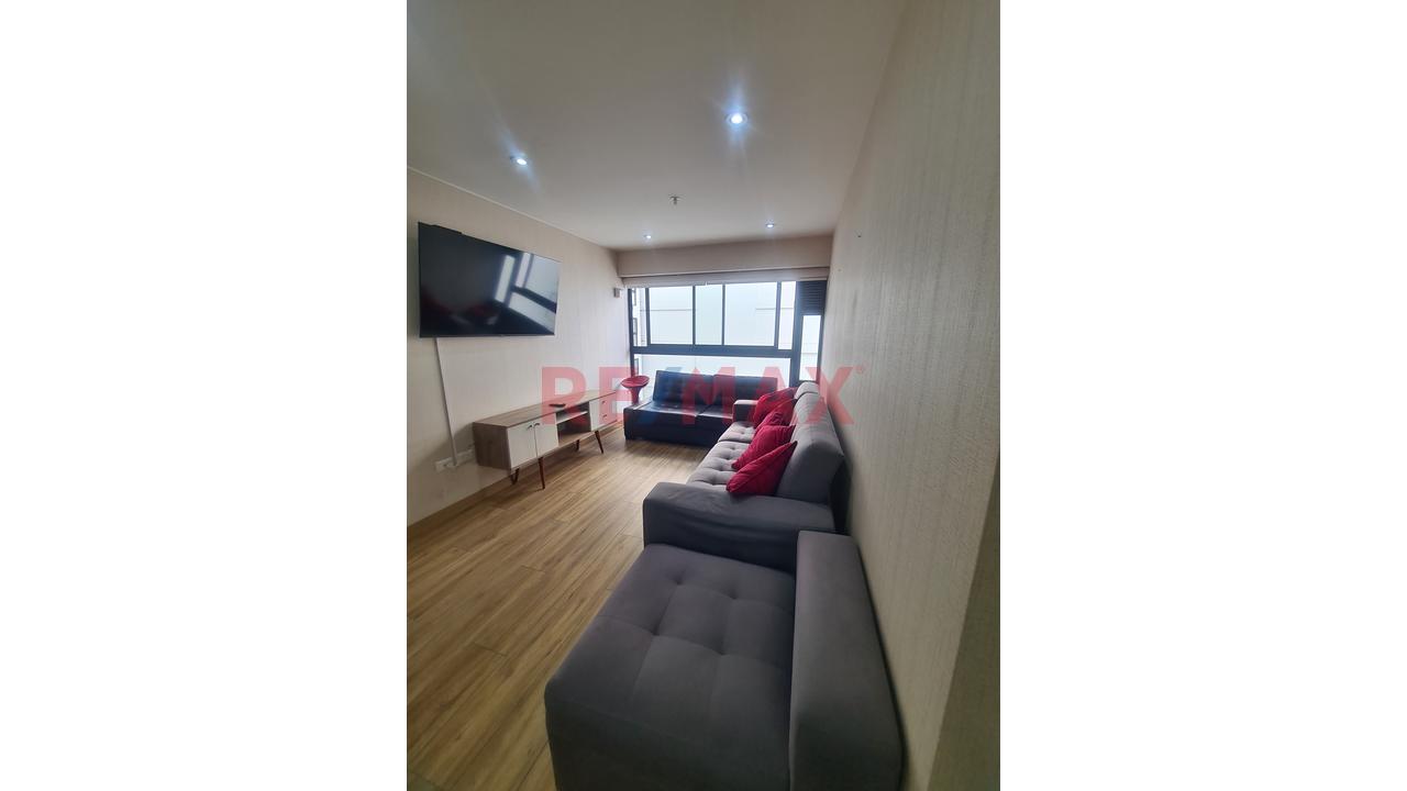 Ocasión Departamento Amoblado En Venta  2 Habitaciones + Cochera En Jesus Maria — foto 2